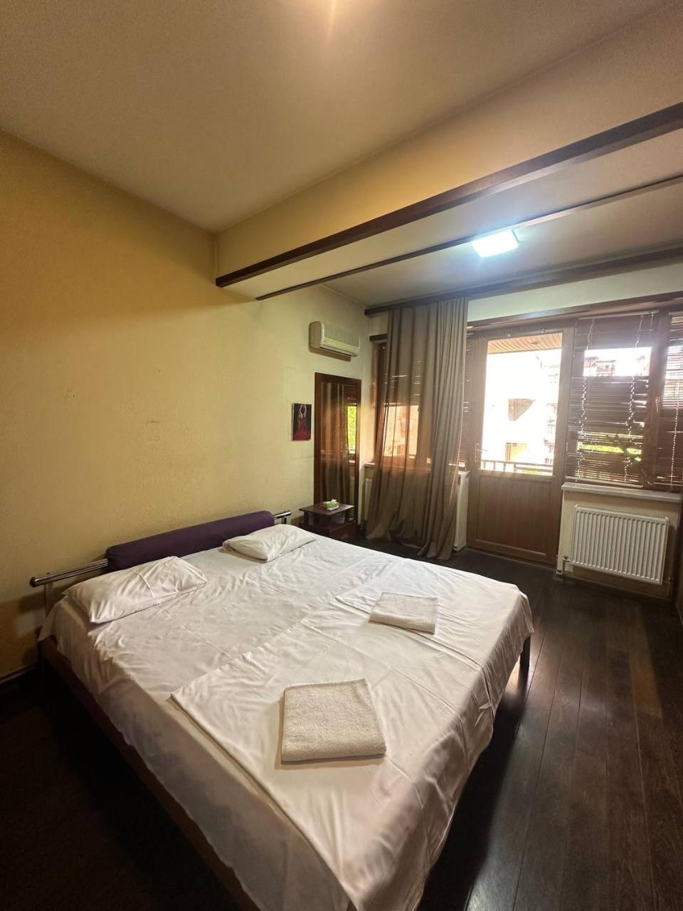 Hotel Costa Jerevan Exteriör bild