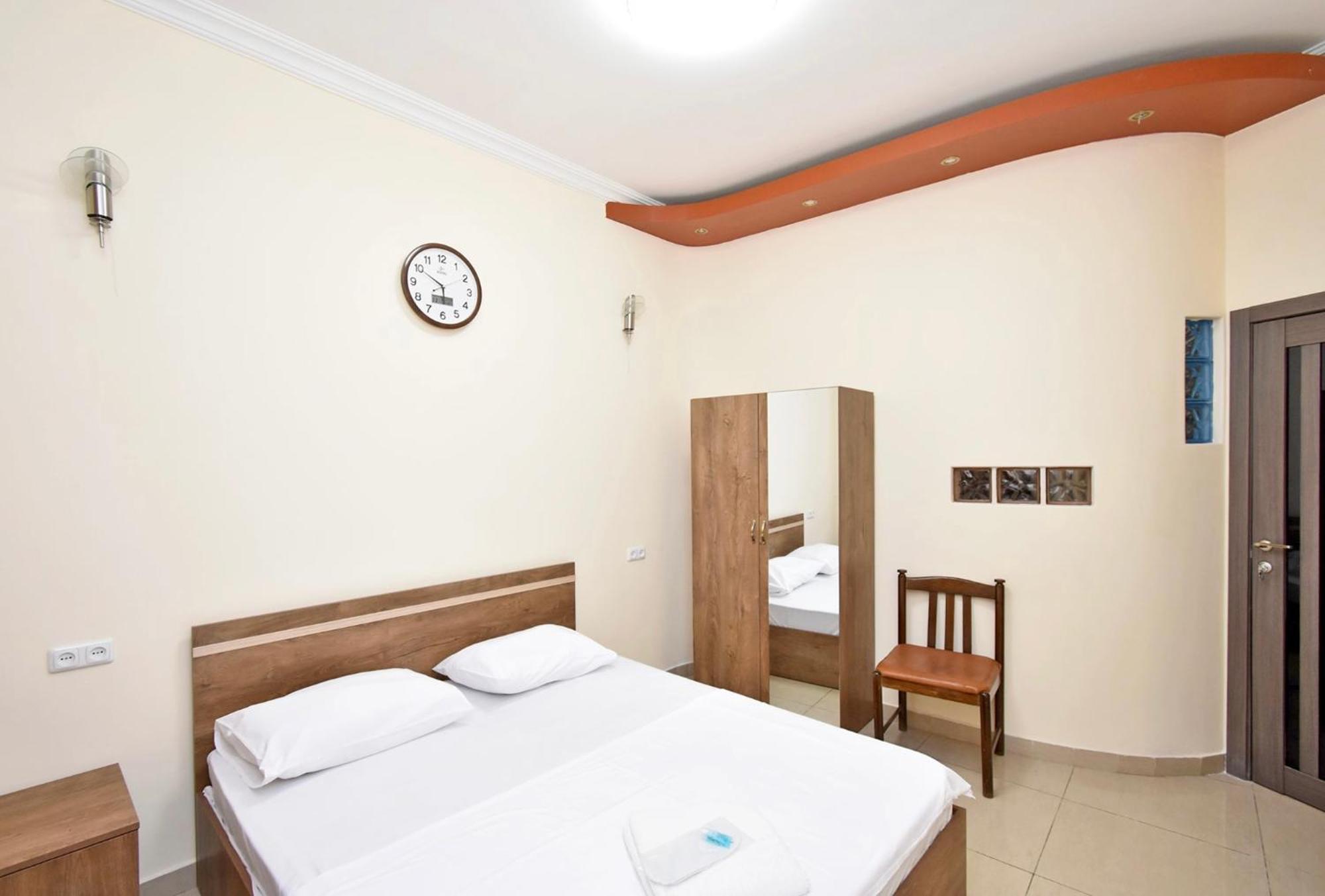 Hotel Costa Jerevan Exteriör bild