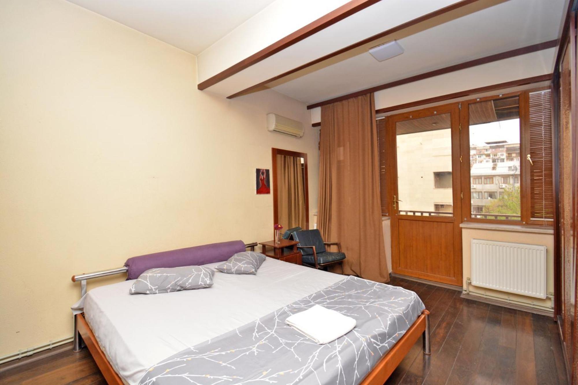 Hotel Costa Jerevan Exteriör bild